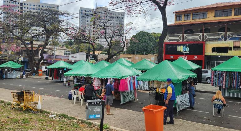Feira no Barreiro é ampliada e passa a contar com 50 expositores a partir deste sábado (1º) Feira no Barreiro é ampliada e passa a contar com 50 expositores a partir deste sábado (1º)