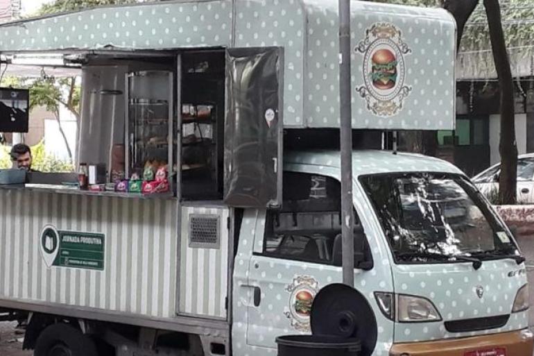 Prefeitura de BH divulga regras para funcionamento dos food trucks durante a folia