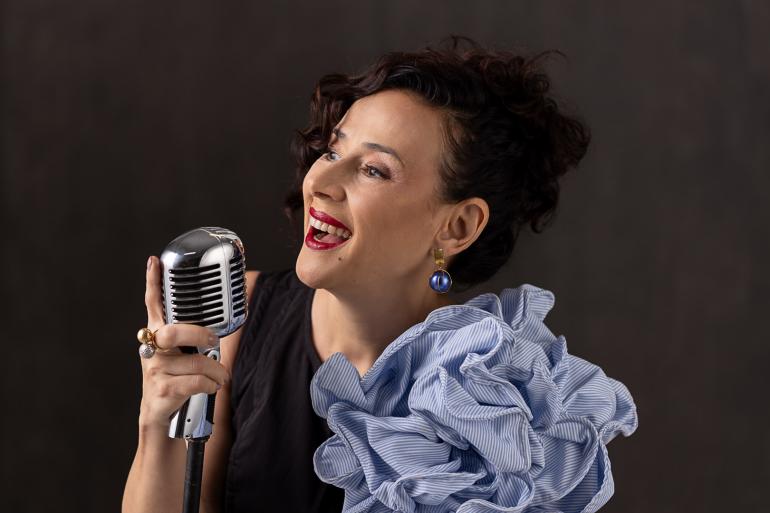 Projeto “Piaf, amores e canções” ocupa o palco do projeto Quinta no Raul 
