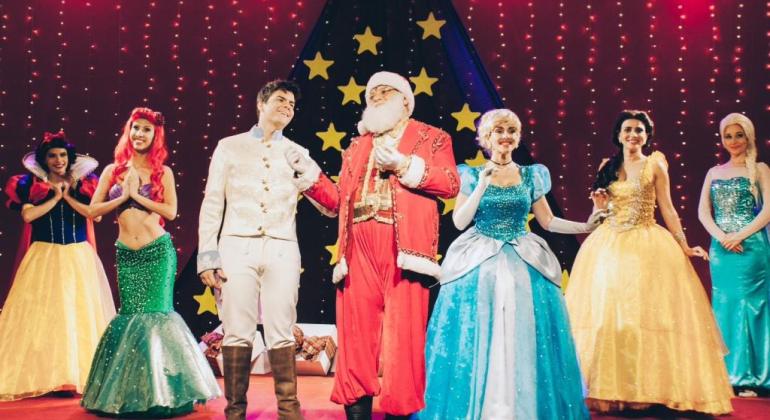 Teatro Marília convida as crianças para um Natal com príncipes e princesas