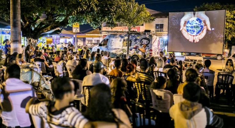 Centros Culturais recebem cinema itinerante com sessões gratuitas neste final de semana