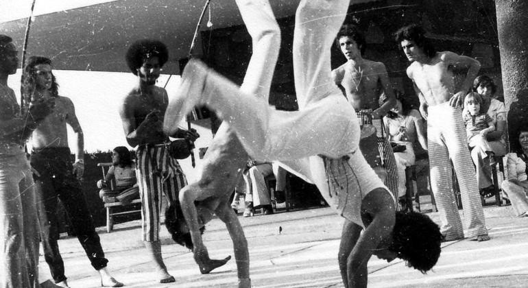 Prefeitura inaugura exposição sobre a história da capoeira em Belo Horizonte