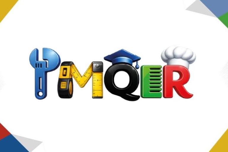 Prefeitura de BH oferece 60 vagas em cursos gratuitos de qualificação profissional A imagem apresenta um logotipo estilizado e colorido com as letras "PMQER", onde cada letra é customizada com elementos que remetem a diferentes profissões e ferramentas de trabalho