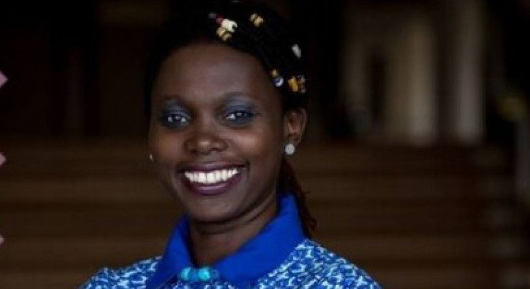 Ativista senegalesa em direitos humanos vem a BH e visita programa da Prefeitura Mulher senegalesa