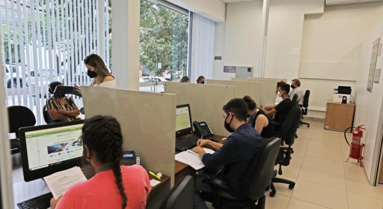 Parceria da PBH terá ação para atendimento de aposentados superendividados Parceria da PBH terá ação para atendimento de aposentados superendividados