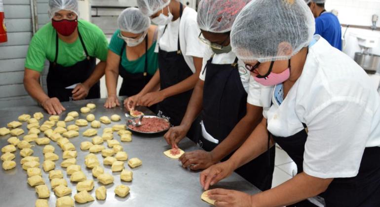 Prefeitura abre novas inscrições para formação gratuita em gastronomia Prefeitura abre novas inscrições para formação gratuita em gastronomia