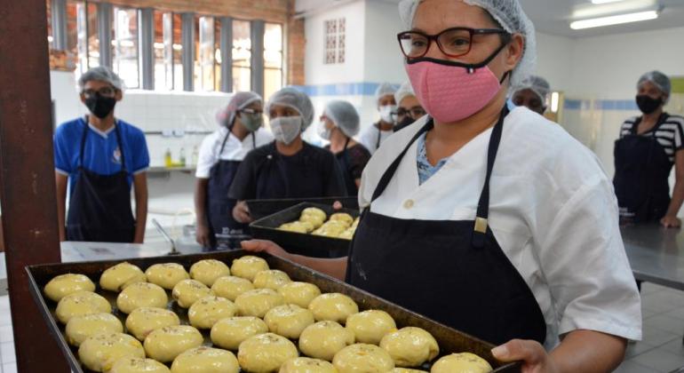 Prefeitura de Belo Horizonte inicia cursos de salgadeiro e produção de marmitex Prefeitura de Belo Horizonte inicia cursos de salgadeiro e produção de marmitex