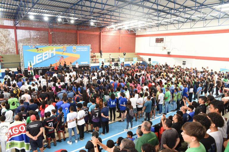 Cerimônia de abertura dos Jogos Escolares bate recorde de participação em BH