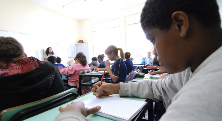Prefeitura nomeia mais 43 professores para o Ensino Fundamental Prefeitura nomeia mais 43 professores para o Ensino Fundamental