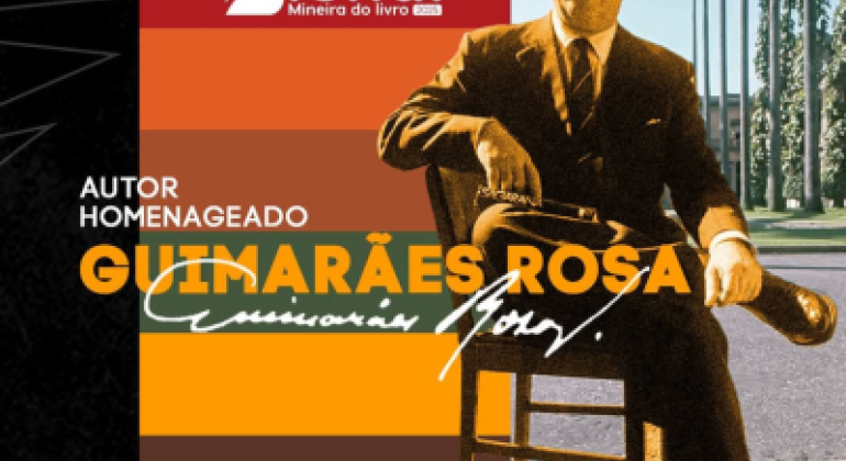 #paratodosverem: imagem promocional da Bienal Mineira do Livro 2025. Em destaque, há uma foto do autor Guimarães Rosa, sentado em uma cadeira, com terno escuro, óculos e um chapéu na mão. Ao fundo, faixas coloridas em tons terrosos e o texto: “Autor Homenageado Guimarães Rosa”. O logotipo da Bienal aparece no topo com fundo vermelho.