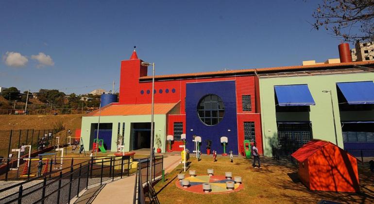 Escolas públicas de educação infantil reabrem gradativamente a partir do dia 3 Escola municipal