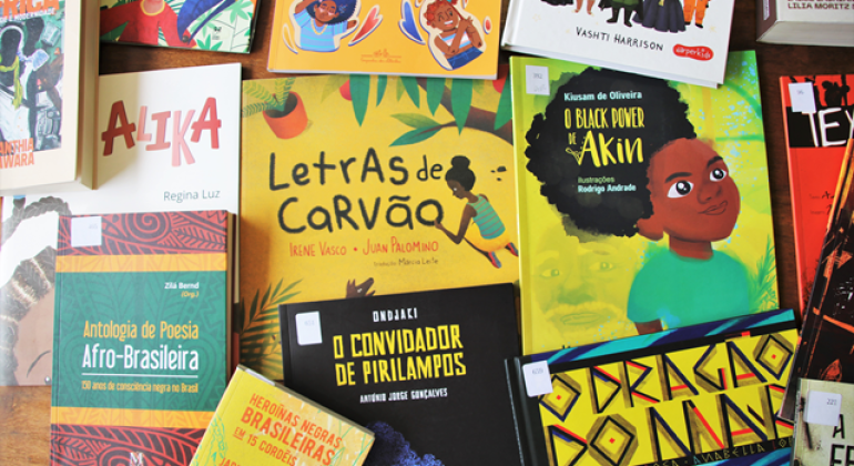 Secretaria de Educação realiza Seminário sobre Educação Antirracista Secretaria de Educação realiza Seminário sobre Educação Antirracista