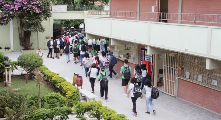 PBH e Ministério Público renovam programa de segurança nas escolas PBH e Ministério Público renovam programa de segurança nas escolas