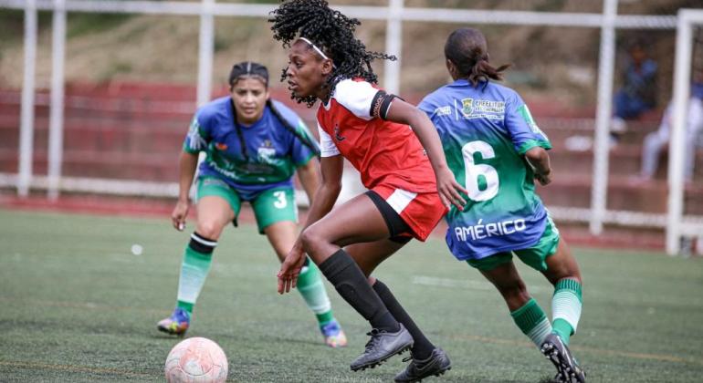 Copa Centenário tem final do módulo Feminino Adulto neste domingo (4) Copa Centenário tem final do módulo Feminino Adulto neste domingo (4)