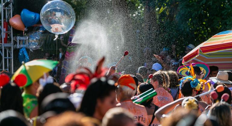 Foliões curtindo o carnaval de Belo Horizonte