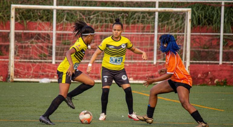 Copa Centenário tem jogos do Feminino Adulto e do Master Masculino 40