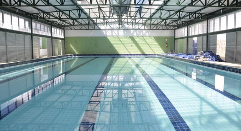 Centro de Referência do Superar tem reforma concluída em piscina e vestiários Piscina do Centro de Referência Esportiva para a Pessoa com Deficiência, no bairro Carlos Prates