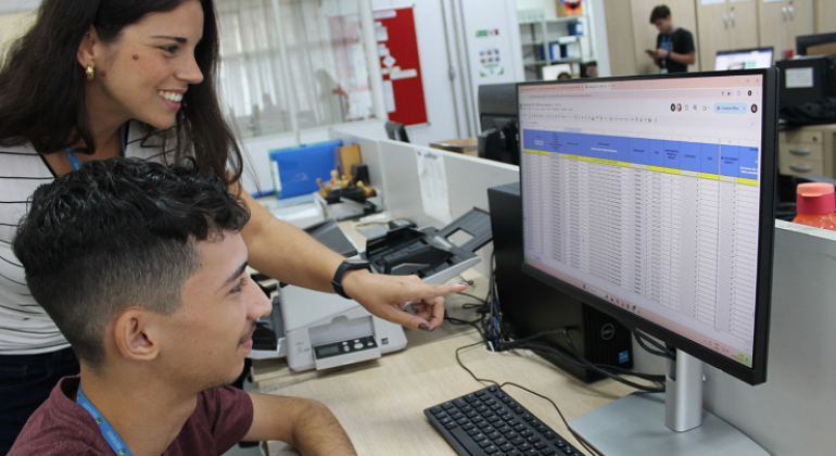 Programa Bolsa de Estágios contemplará estudantes do ensino médio e do ensino superior
