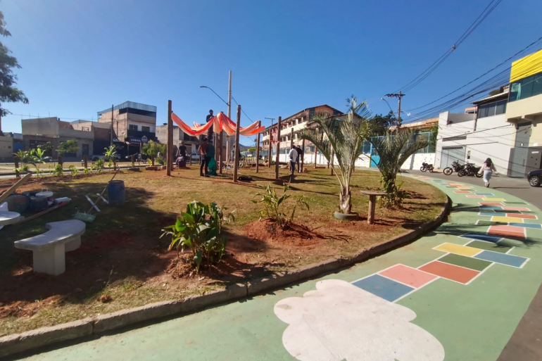 Praça no Vale do Jatobá, na Regional Barreiro, recebe melhorias e população ganha novo espaço para lazer Praça no Vale do Jatobá, na Regional Barreiro, recebe melhorias e população ganha novo espaço para lazer