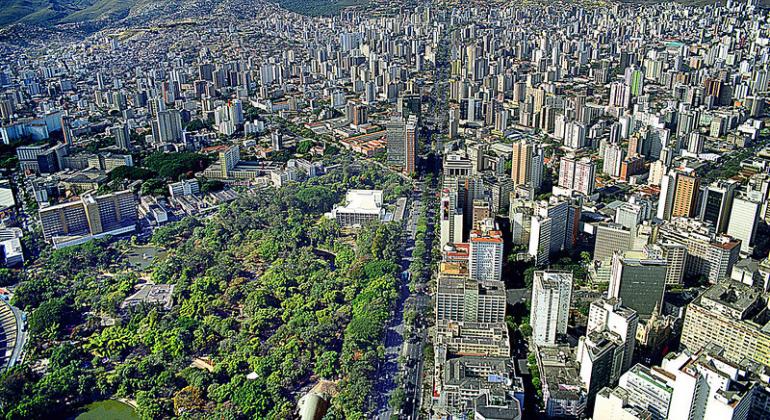 Profissionais autônomos são notificados para o pagamento do ISSQN 2020 Vista aérea de Belo Horizonte