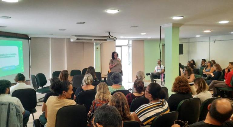 Fórum amplia a discussão de ações relacionadas ao trabalho social da Urbel Fórum amplia a discussão de ações relacionadas ao trabalho social da Urbel