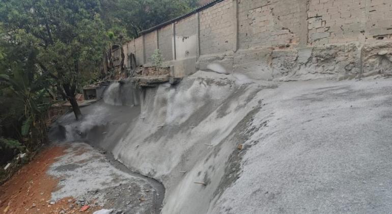 PBH beneficia moradores ao finalizar obra em área de risco geológico no Taquaril 