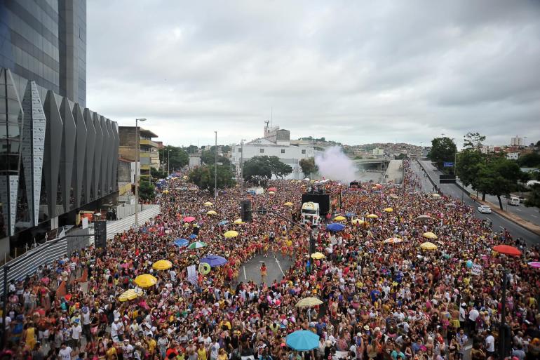 Esquema de trânsito para os desfiles dos blocos desta sexta-feira (13) e do Então, Brilha!