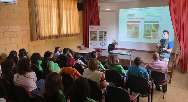 Palestra com os estudantes