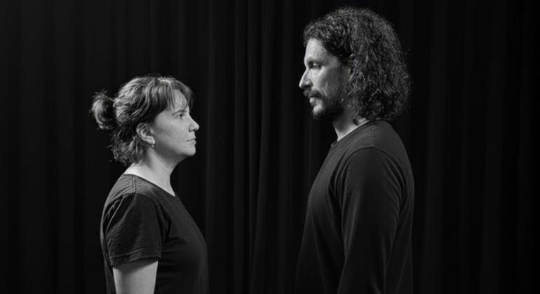 Teatro Marília recebe espetáculo sobre o medo, o silêncio e a coragem de recomeçar