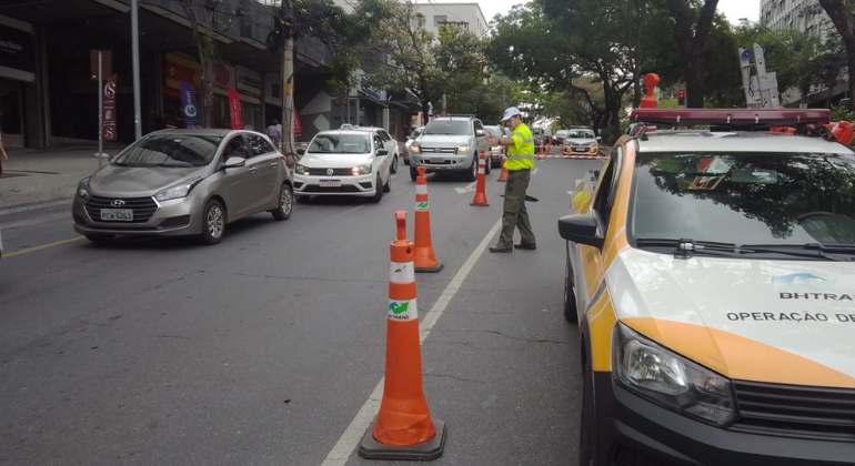 Operação de transporte e trânsito para o Dia de Finados