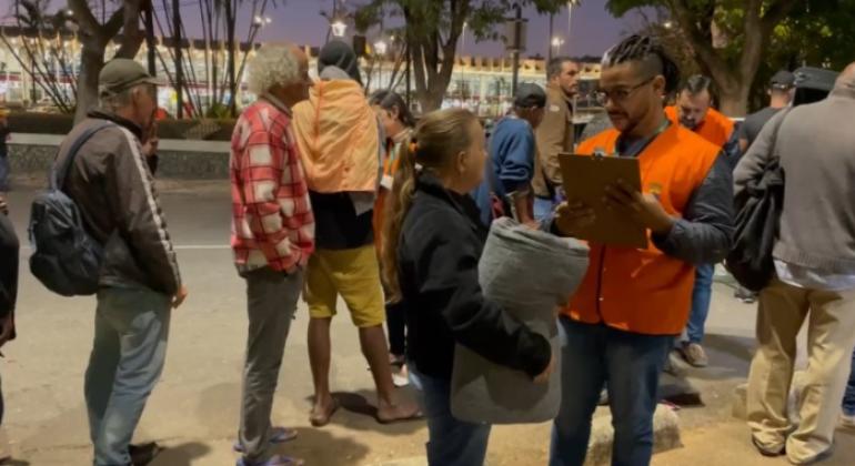 Com chegada de nova onda de frio, PBH intensifica ações para proteger pessoas em situação de rua