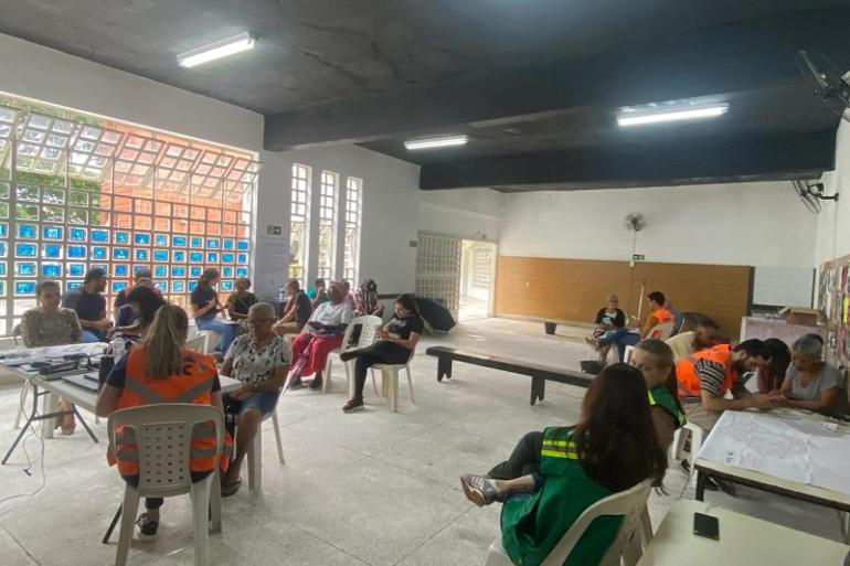 Moradores do Aglomerado da Serra participam nesta quarta-feira (4) de plantão para regularização fundiária