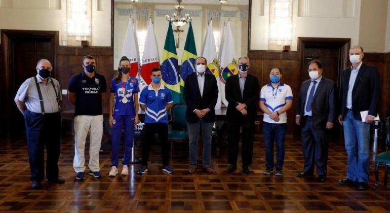  Prefeito Alexandre Kalil recebe atletas olímpicos e representantes do Minas Tênis Clube