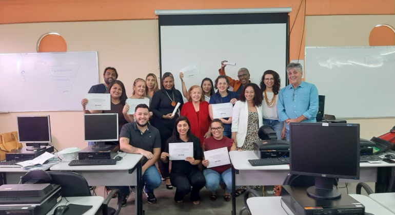 Curso de empreendedorismo digital destaca talento feminino Alunas do curso de Empreendedorismo para Mulheres