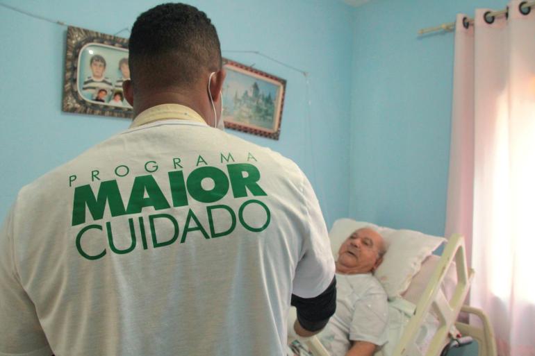 Curso gratuito de cuidador de idosos é oferecido para moradores da Regional Oeste
