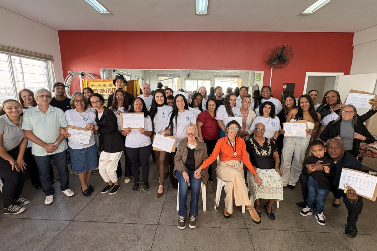 Primeira turma de cuidador de idosos nos equipamentos socioassistenciais conclui capacitação Primeira turma de cuidador de idosos nos equipamentos socioassistenciais conclui capacitação