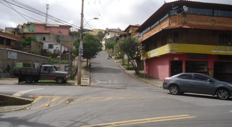 Prefeitura inicia implantação de redes de drenagem em ruas do bairro Jonas Veiga Prefeitura inicia implantação de redes de drenagem em ruas do bairro Jonas Veiga