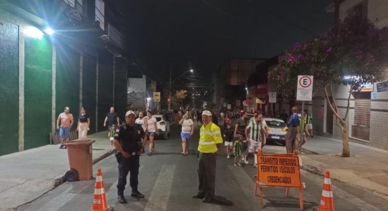 Operação de trânsito para o jogo Itabirito x Cruzeiro, no Independência