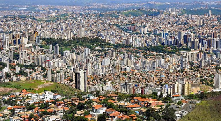 Prefeitura reabre processo de contratação temporária na área ambiental Vista aérea de Belo Horizonte