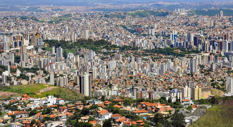 PBH promove seminário de ética no trabalho da política de Assistência Social Vista aérea de Belo Horizonte