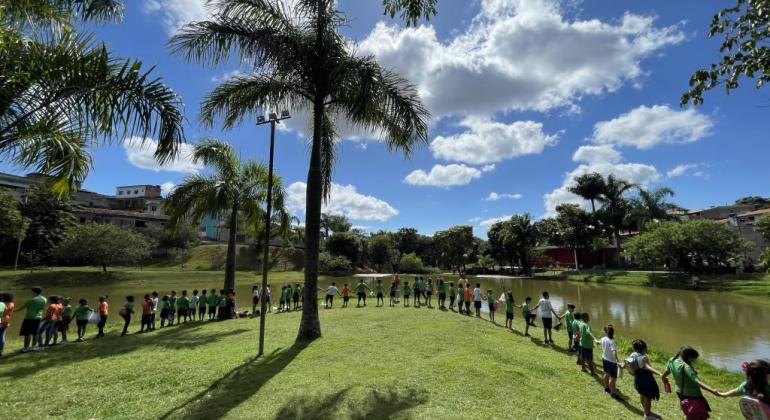 "Dia Mundial da Água" reúne crianças no Parque Nossa Senhora da Piedade
