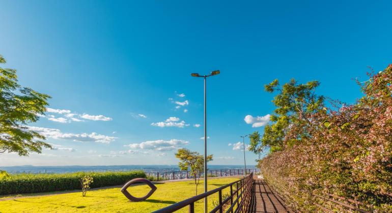 Passeio turístico gratuito deste sábado (8) leva à contemplação em mirantes de BH Passeio turístico gratuito deste sábado (8) leva à contemplação em mirantes de BH