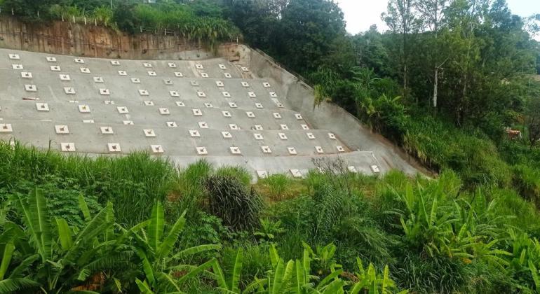 Urbel entrega obra de estabilização de encosta no Aglomerado Santa Lucia Urbel entrega obra de estabilização de encosta no Aglomerado Santa Lucia