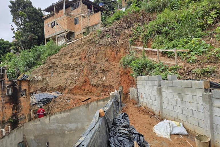 Obras de contenção de risco geológico são executadas em Belo Horizonte Obras de contenção de risco geológico são executadas em Belo Horizonte