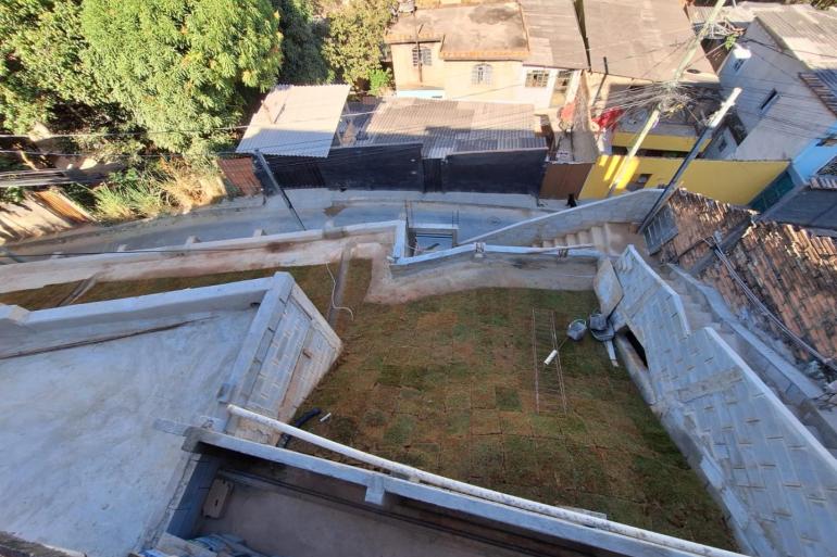 Prefeitura de BH conclui obra de contenção de encosta no Bairro Goiânia