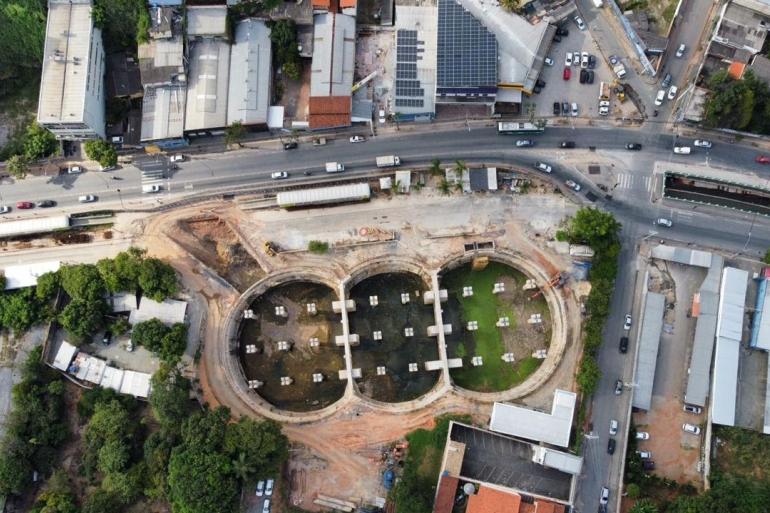 PBH abre contratação de empresa para funcionamento do Reservatório Vilarinho 2 no período chuvoso o Reservatório Profundo Vilarinho II integra a terceira etapa de uma série de obras executada em Venda Nova para contenção de enchentes na área de abrangência dos córregos Vilarinho, Nado e Ribeirão Isidoro