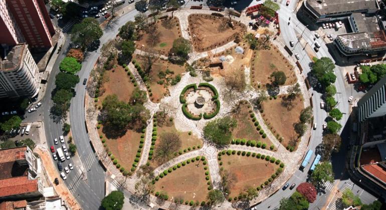 Imagem aérea da Praça Raul Soares 