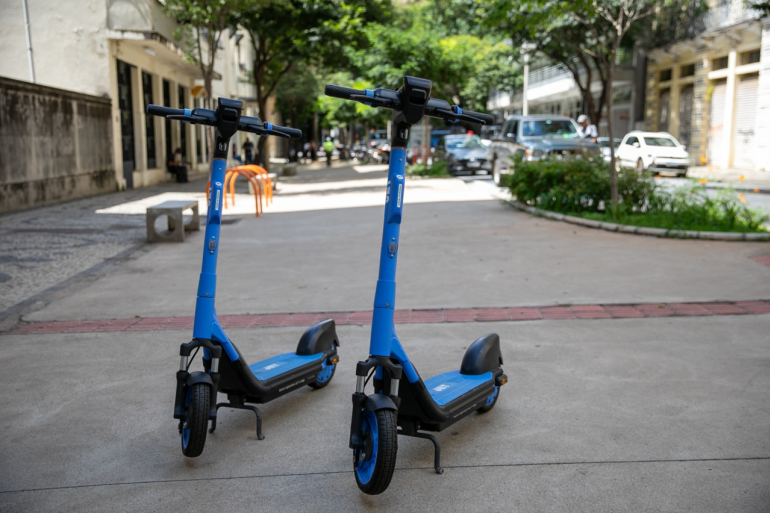 Patinetes elétricos começam a operar em BH nesta quarta-feira (18)