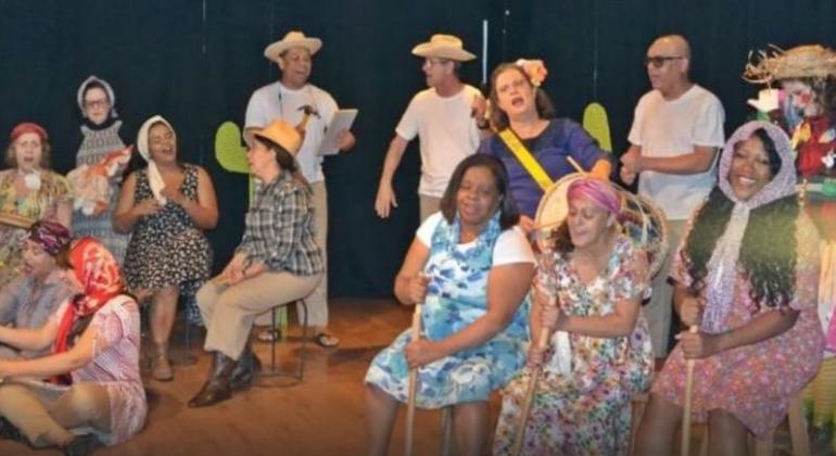 Coral Cênico Arte & Canto apresenta musical em homenagem a Minas Coral Cênico Arte & Canto apresenta musical em homenagem a Minas