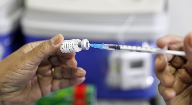 Mais de 1.400 doses de vacina contra a dengue foram aplicadas nesse sábado (9)